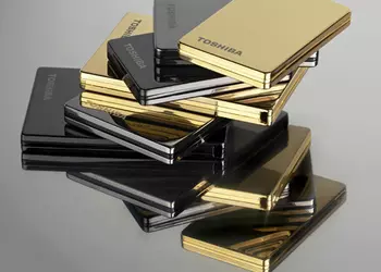 Красивые внешние диски Toshiba StorE Steel и StorE Art