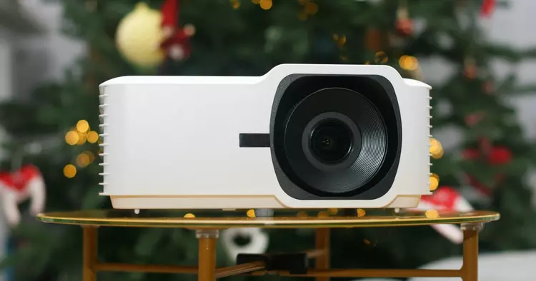 Діловий універсал: огляд лазерного проєктора ViewSonic ...