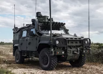 Не только тральщик Narcis: Бельгия передаст Украине 300 бронированных машин Iveco LMV и артиллерийские боеприпасы