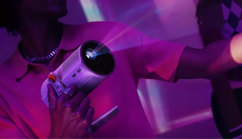 Xgimi впечатляет: MoGo 4 и MoGo 4 Laser - новые проекторы с Google TV и жестами