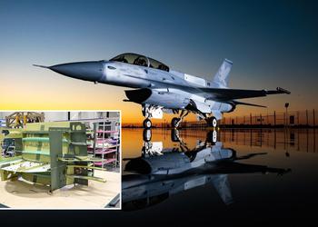 Polska fabryka tworzy pierwsze części do najnowszych myśliwców F-16 Viper