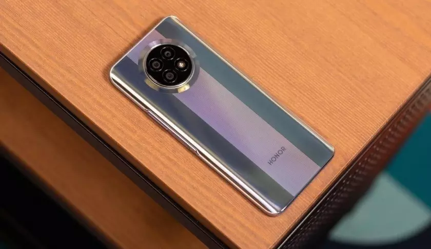 Истинный King Kong: Honor X20 Max получит 7,2" дисплей, аккумулятор на 6000 мАч и быструю зарядку 66 Вт