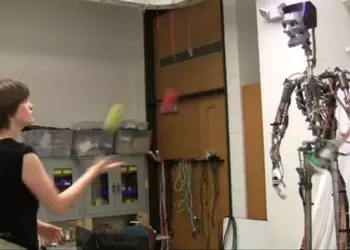 Посмотрите, какого робота-жонглёра создали в Disney Research (видео)