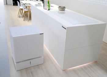 Panasonic на IFA: «умный» холодильник, который может принести пиво, и «умное» ведро для саке и вин
