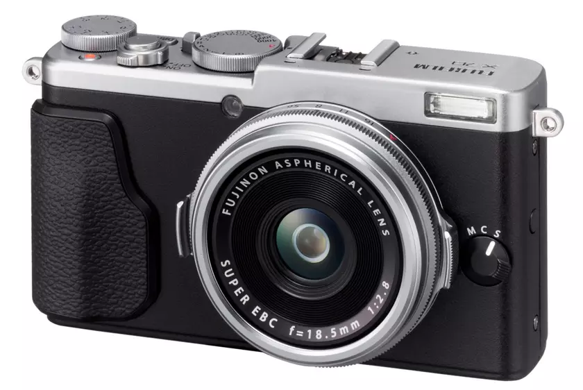 Цифрокомпакт Fujifilm X70 с APS-C матрицей и фиксированным объективом