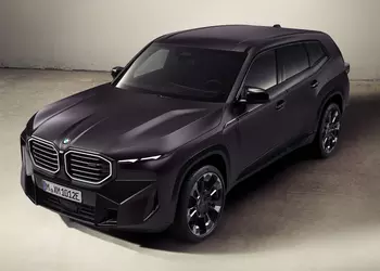 V10, механика и матовое серебро: Ронни Фиг показал новую коллаборацию Kith x BMW