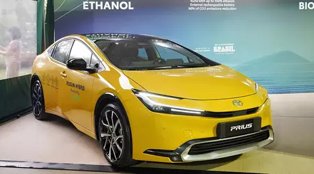 Максимальна екологічність: Toyota Prius PHEV перевели на етанол