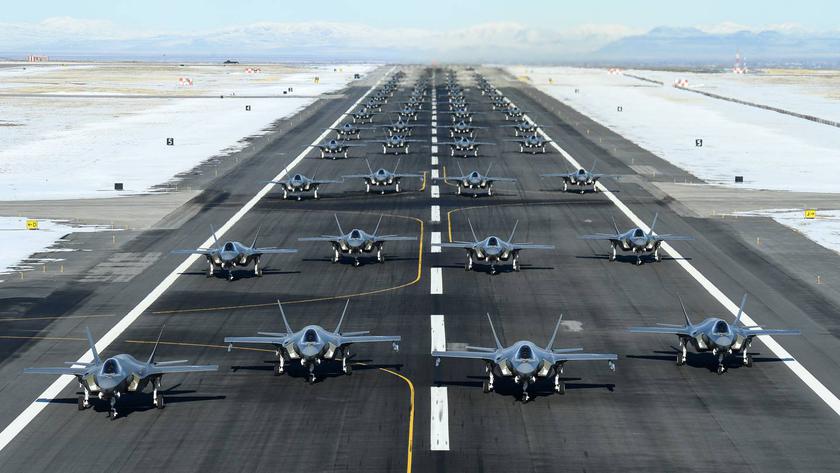 В 2022 году ВВС США отправили в Европу 12 истребителей F-35 Lightning II для обнаружения российских зенитно-ракетных комплексов С-300