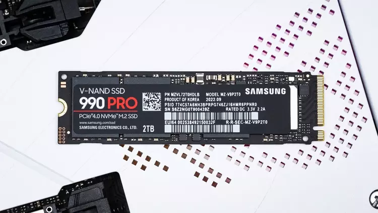 Indistinguishable: Fake Samsung 990 PRO SSDs ...