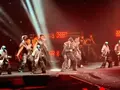 post_big2/robots-stage-backup-dancers.webp