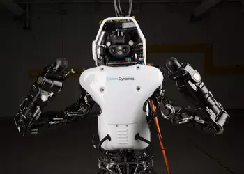 Интересные видео недели: обновленный робот Atlas, самоуничтожающаяся книга и красивый концепт HTC Hima Ace