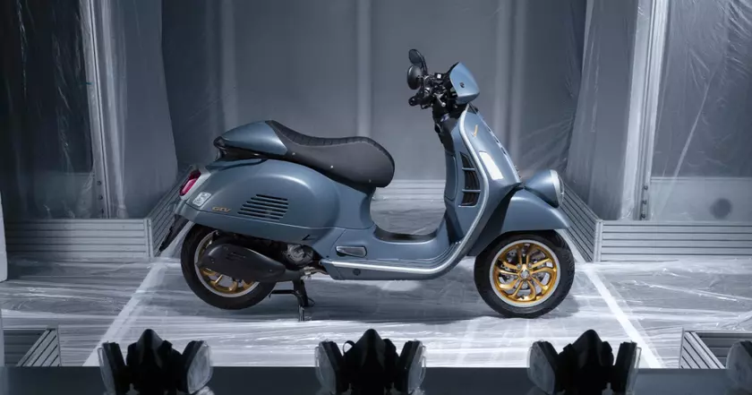 Vespa Officina 8: Descubre la Última Sensación en Micromovilidad Urbana