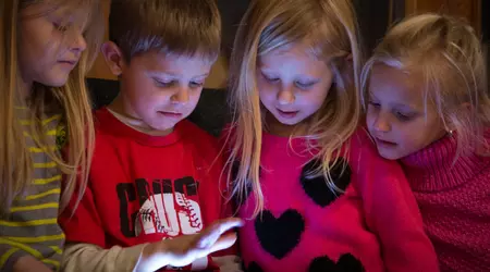 Nestle, Disney, McDonald's... YouTube знову втрачає рекламодавців через дитячі ролики та педофілів