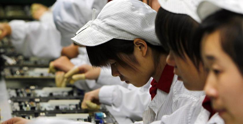 Foxconn обвиняют в том, что компания использует детский труд для сборки айфонов