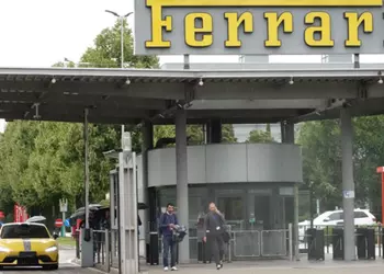 Xiaomi SU7 Ultra avvistato alla fabbrica ...