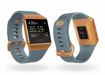 Fitbit Ionic: когда часы действительно умные