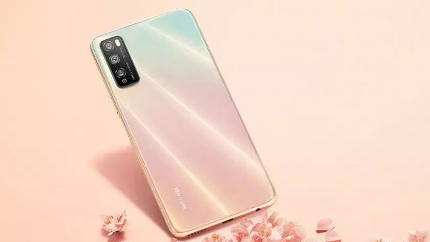 Honor 30 Lite на рендерах: клон Huawei Enjoy Z с тройной камерой и каплевидным вырезом