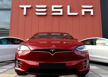 Илон Маск: CEO Apple Тим Кук отказался покупать Tesla за $60 млрд