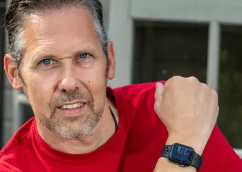 The Apple Watch saved the British man's life: his heart stopped 138 times in 48 hours