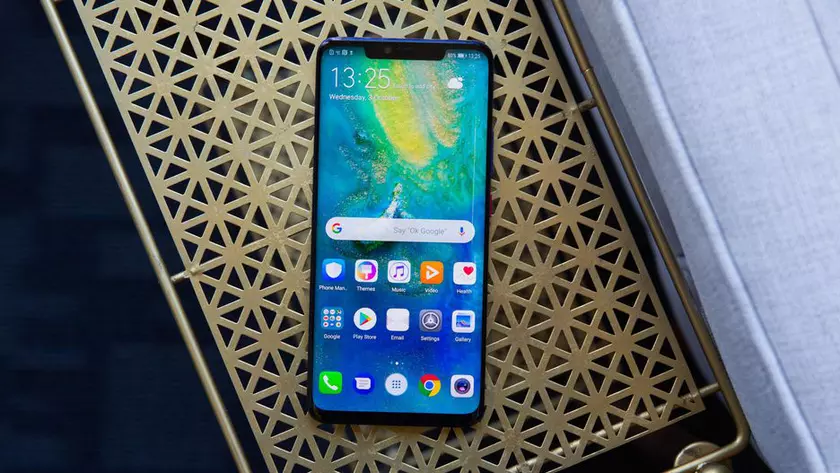 У Huawei Mate 20 Pro зеленеют экраны, но «это нормально»