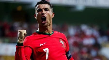 Cristiano Ronaldo lanceerde zijn YouTube-kanaal, brak het historische record van de dienst en kreeg een gouden knop - allemaal op 1 dag!