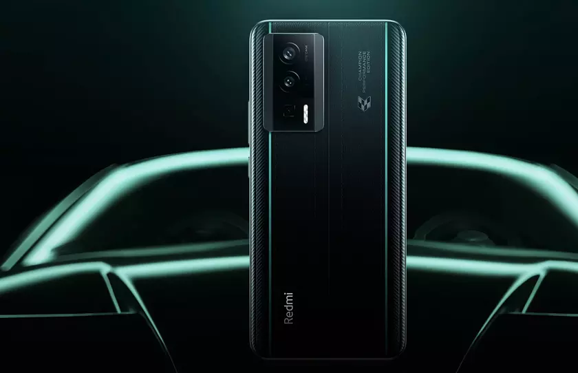 OLED-дисплей на 120 Гц, чип Snapdragon 8 Gen 2, защита IP68 и батарея на 5000 мАч: инсайдер раскрыл характеристики Redmi K70