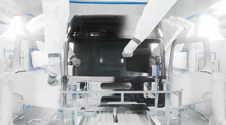 Завод Mercedes-Benz запустив інноваційний метод фарбування кабін вантажівок
