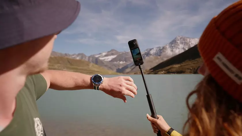 Часы Huawei Watch получат поддержку жестов для управления камерой