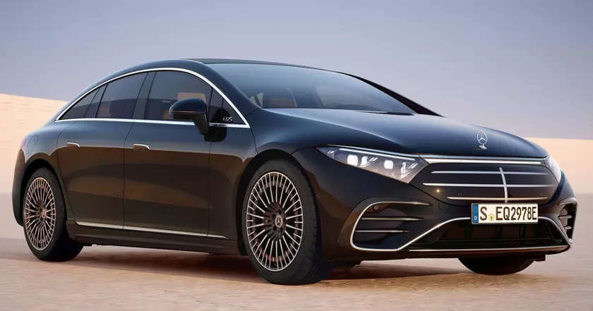 Mercedes-Benz EQS 2025: Slicing Through the Future of Electric Luxury