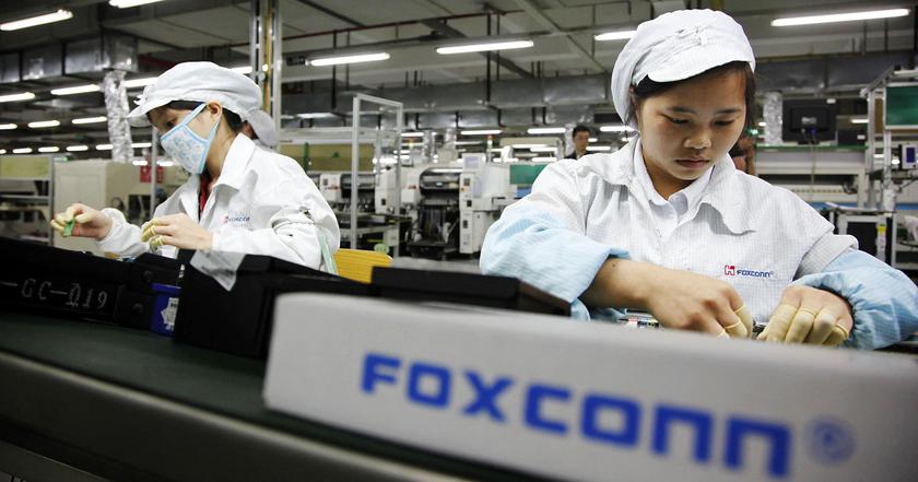 Vendite di smartphone Apple in pericolo: la Cina limita il lavoro delle fabbriche a causa del coronavirus e Foxconn ridurrà del 30% la fornitura di iPhone dalla fabbrica più grande.