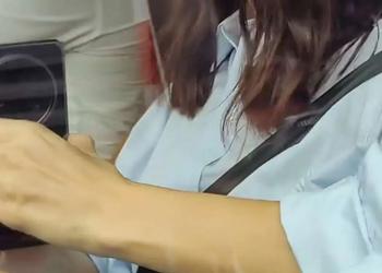 OnePlus Open отправился в Болливуд: складным смартфоном уже пользуется известная индийская актриса
