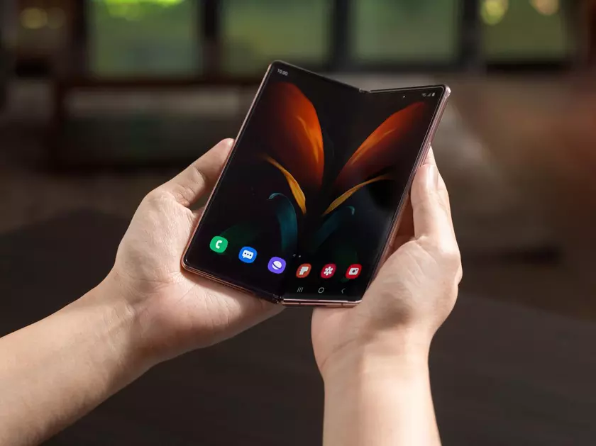 Новые подробности о трех складных смартфонах Samsung 2021 года: чего ждать от Galaxy Z Fold Lite, Galaxy Z Flip 3 и Galaxy Z Fold 3