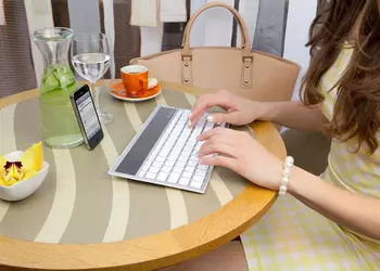 Аксессуары Logitech для Mac, iPhone, iPad – скоро и в Украине