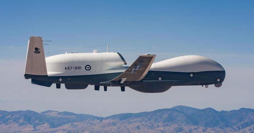 Австралия получила первый патрульный беспилотник MQ-4C от американской Northrop Grumman