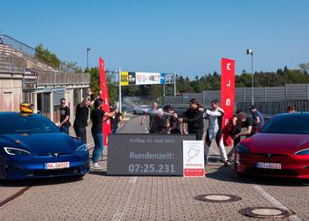 La Tesla Model S Plaid établit un nouveau record sur le circuit du Nürburgring, battant la Porsche Taycan Turbos S de 8 secondes.