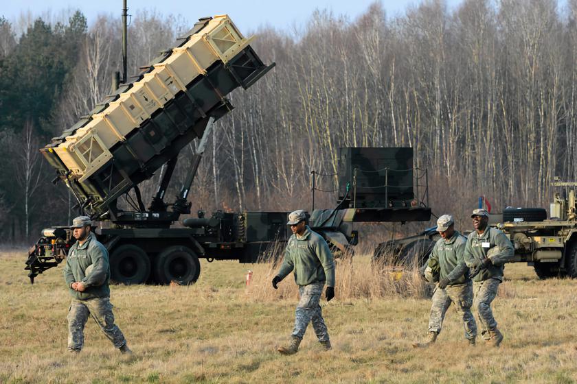 USA kündigen neues Militärhilfepaket für die Ukraine an: Raketen für Patriot SAMs, Munition für HIMARS, AT-4 Granatwerfer und Avenger SAMs
