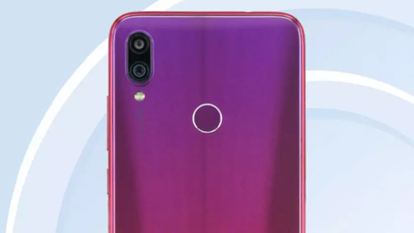 В TENAA показали, как выглядит первый смартфон бренда Redmi