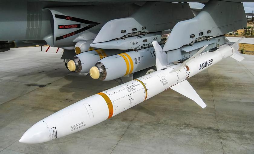 RevengeFor startete eine Gelegenheit, eine Nachricht an die Russen auf einer AGM-88 HARM-Rakete für $ 10.000 zu senden, kann es die Pantzir-S1 SAM, sowie die Tor, Buk oder S-400 SAMs zerstören