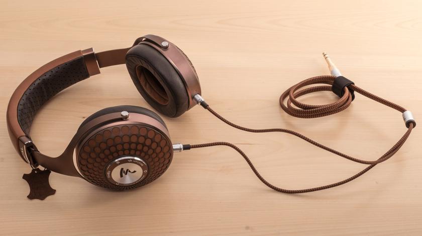 Focal Stellia closed headphones