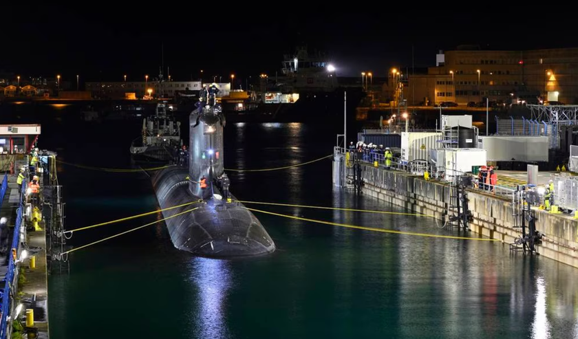 Франция начала финальные испытания атомной субмарины нового поколения SSN Duguay-Trouin, способной нести ракеты Exocet SM39 и торпеды FM21