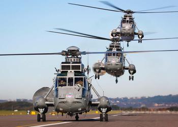 Великобритания показала видео с тремя вертолетами Sea King, которые передадут Украине