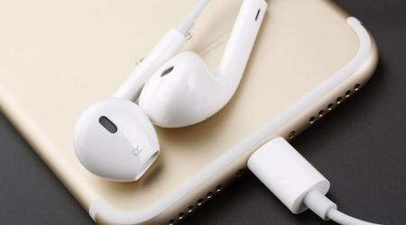 Чутки: Apple запустила масове виробництво дротових навушників EarPods з USB-C напередодні виходу iPhone 15