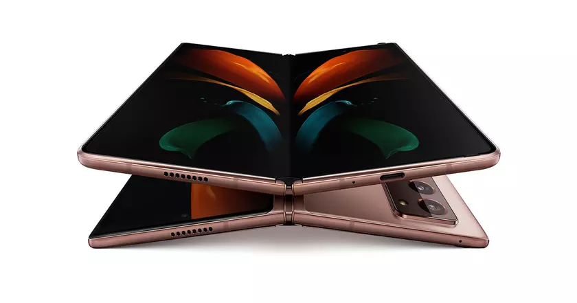 Samsung начала обновлять Galaxy Fold 2 до Android 13: что нового и когда ждать прошивку