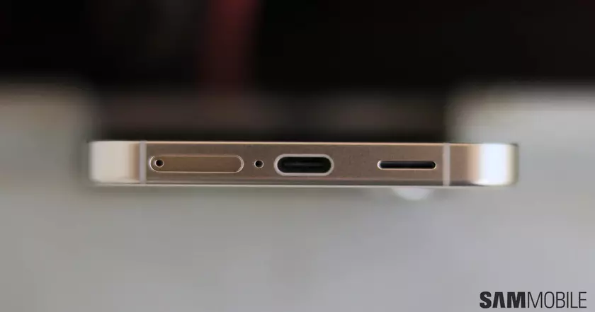 Быстрая зарядка 45 Вт теперь доступна на новых смартфонах Samsung Galaxy 2024 года