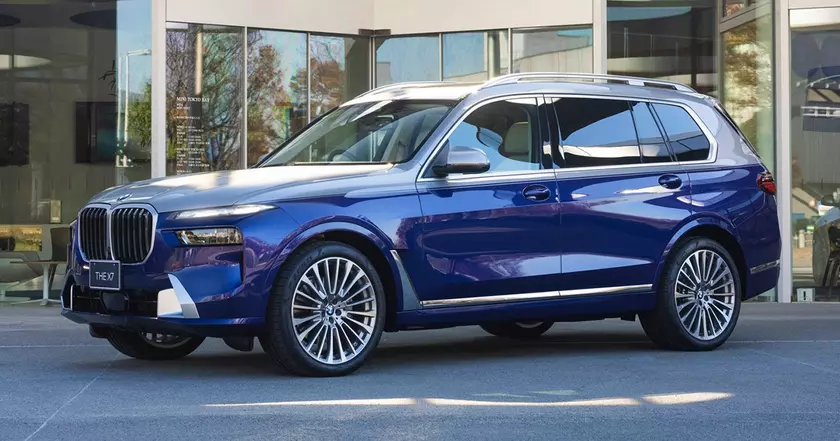 BMW X7 Nishiki Lounge: A Glimpse into Luxurious Innovation