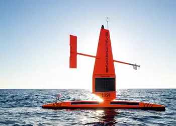 Иранский корабль хотел угнать два американских беспилотника Saildrone Explorer