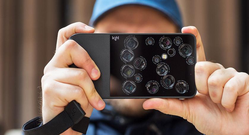Компания Light  выпустит смартфон с девятью камерами