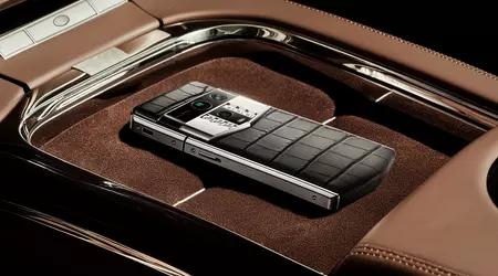 Vertu Agent Q was released - an exclusive smartphone with gold plating and crocodile leather from just $5380