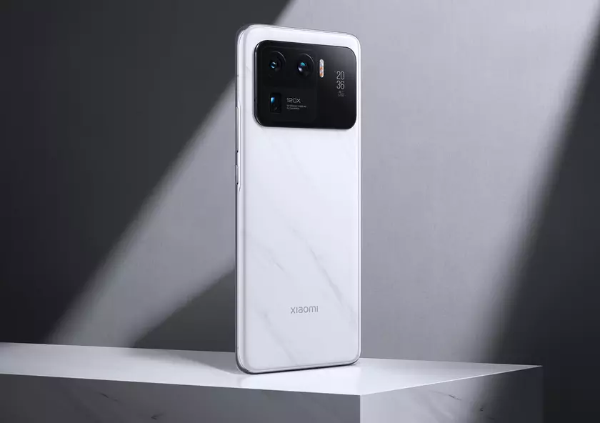 Инсайдер: Xiaomi и Motorola первыми выпустят смартфоны с чипом Snapdragon 898