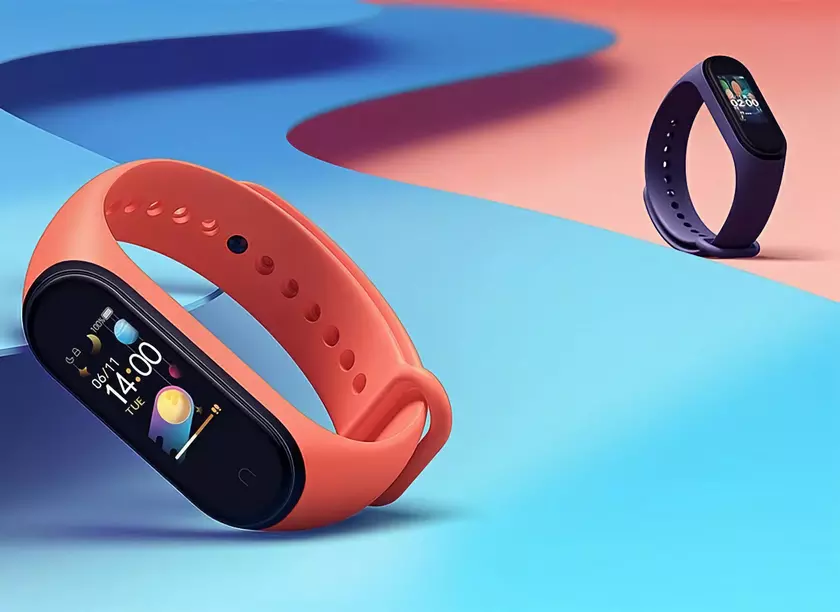 Xiaomi Mi Band 4 получил новое обновление: добавили функцию Activity heart rate sharing и возможность оценивать циферблаты